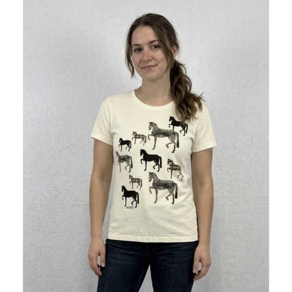 Kerrits Women's M Horse Print Technical Tee Ivory Equestrian Short Sleeve Shirt